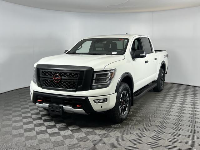 2023 Nissan TITAN Crew Cab PRO-4X 4x4