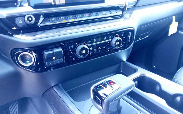 2024 Chevrolet Silverado 1500 4WD Crew Cab Short Bed LTZ