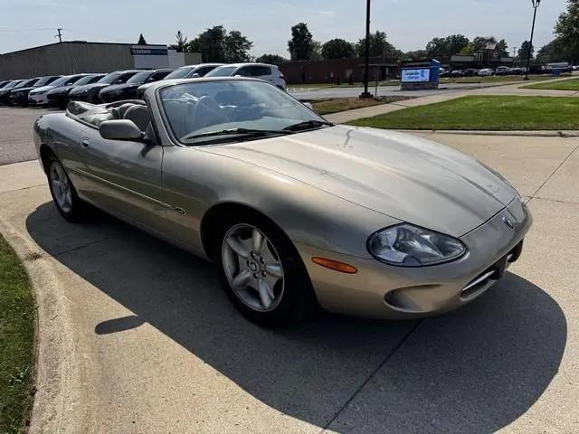 1998 Jaguar XK8 Standard