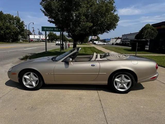 1998 Jaguar XK8 Standard