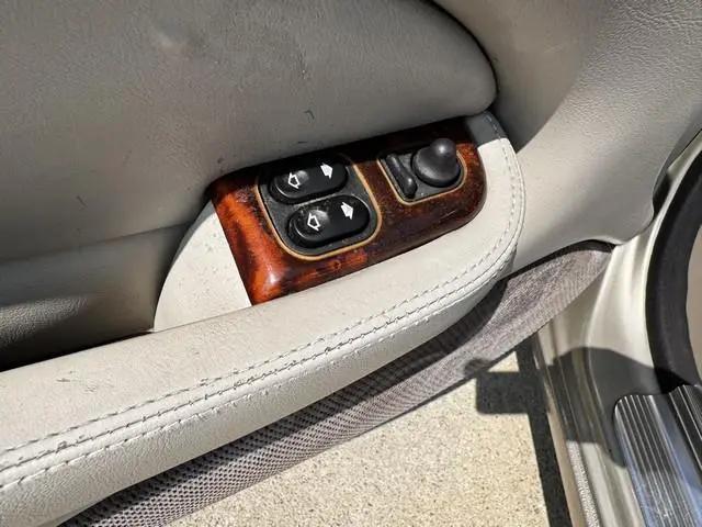 1998 Jaguar XK8 Standard