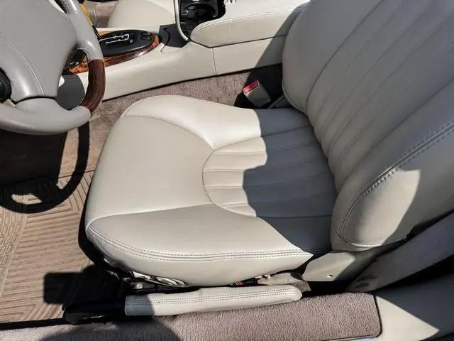 1998 Jaguar XK8 Standard