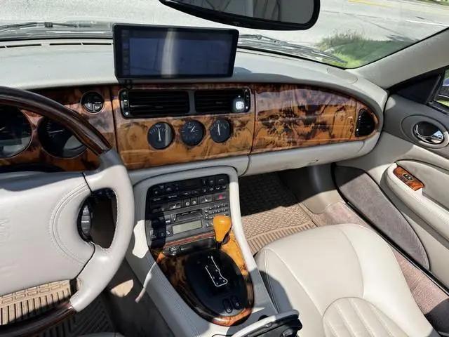 1998 Jaguar XK8 Standard