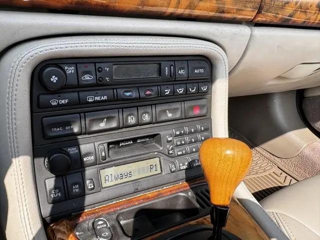 1998 Jaguar XK8 Standard