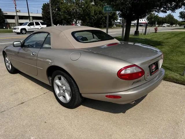 1998 Jaguar XK8 Standard