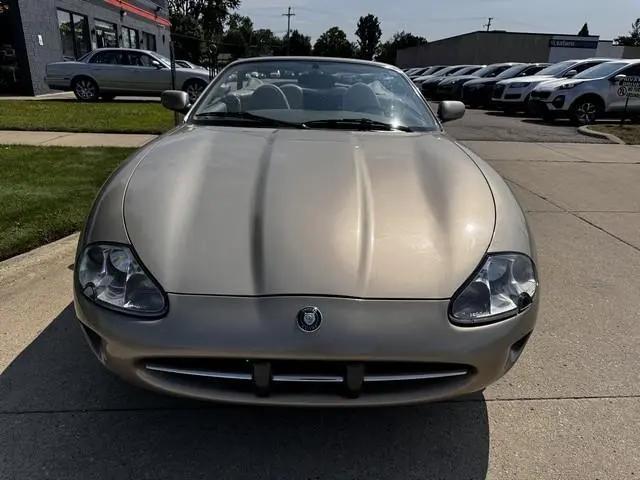 1998 Jaguar XK8 Standard