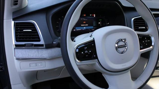 2025 Volvo XC90 Plug-In Hybrid Plus