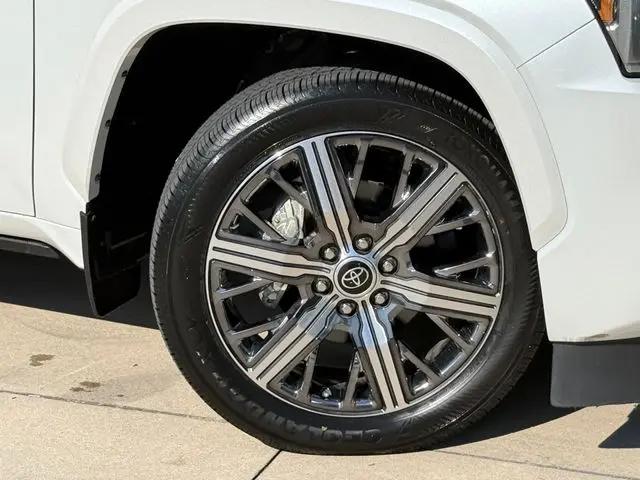 2023 Toyota Sequoia Capstone