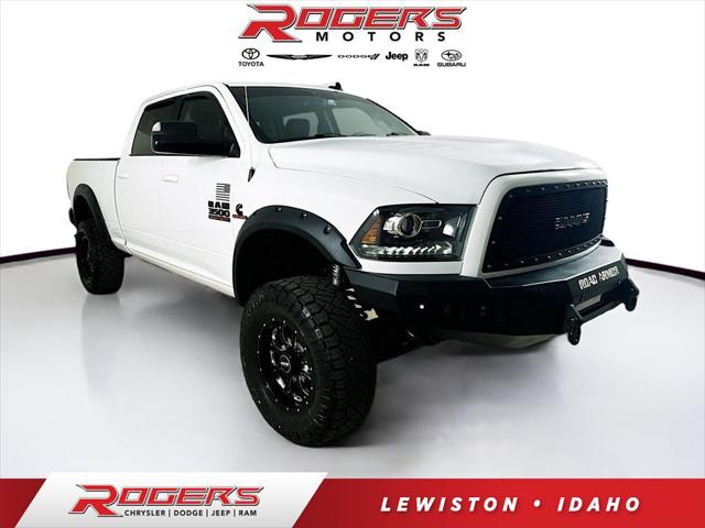 2018 RAM 3500 Laramie Crew Cab 4x4 64 Box