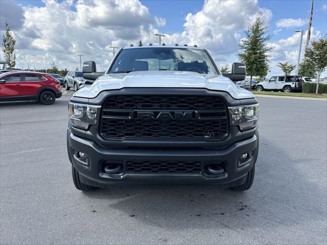 2024 RAM Ram 5500 Chassis Cab RAM 5500 TRADESMAN CHASSIS CREW CAB 4X4 60 CA