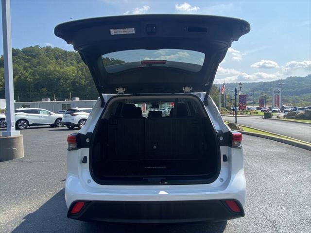 Used 2023 Toyota Highlander For Sale in Pikeville, KY