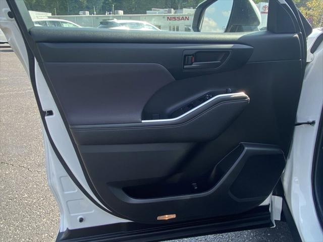 Used 2023 Toyota Highlander For Sale in Pikeville, KY