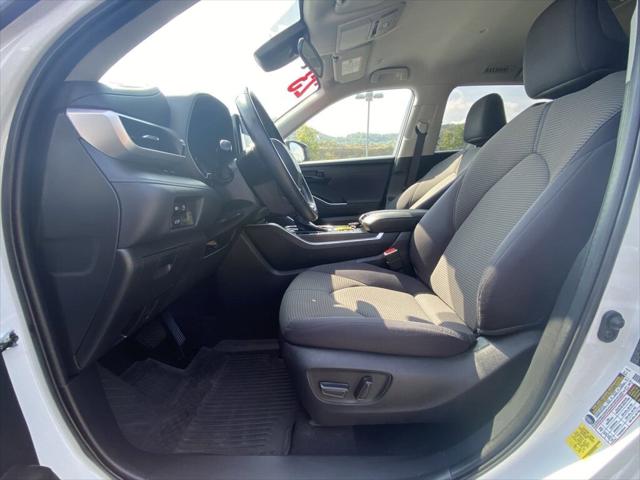 Used 2023 Toyota Highlander For Sale in Pikeville, KY