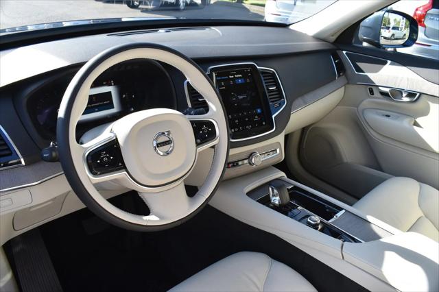2025 Volvo XC90 Plus