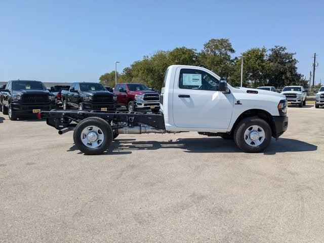 2024 RAM Ram 3500 Chassis Cab RAM 3500 TRADESMAN CHASSIS REGULAR CAB 4X2 60 CA