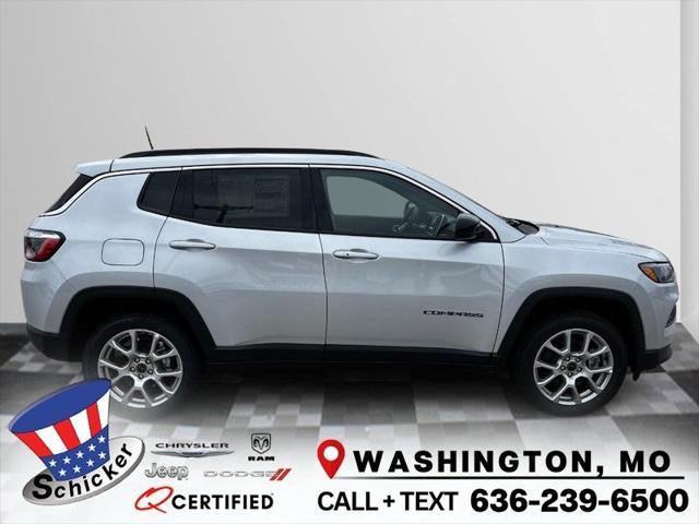 2025 Jeep Compass COMPASS LATITUDE 4X4