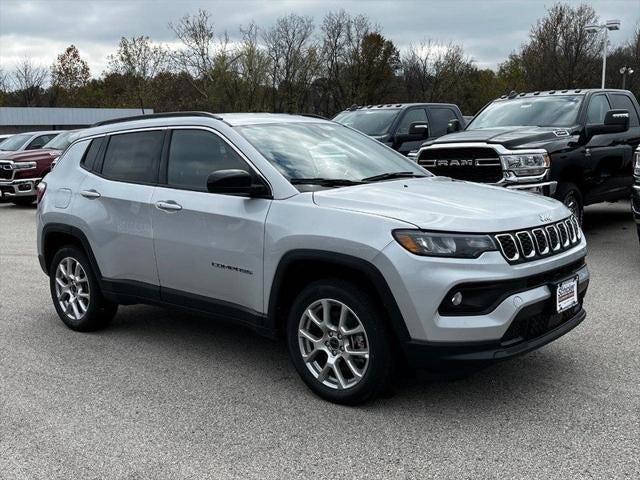2025 Jeep Compass COMPASS LATITUDE 4X4