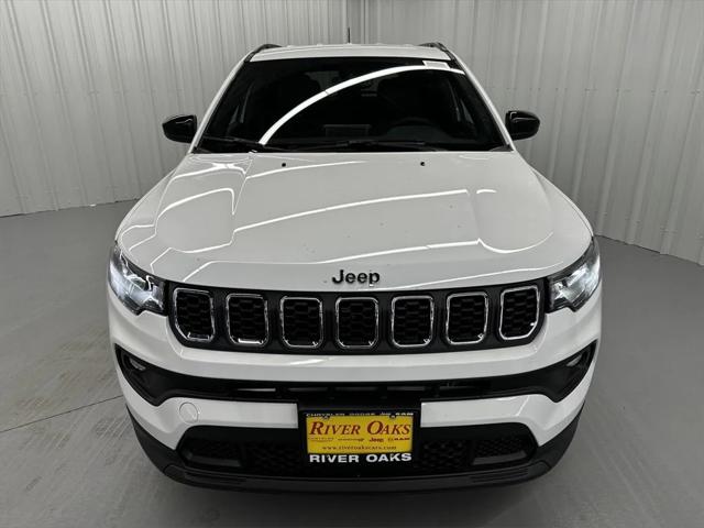 2025 Jeep Compass COMPASS LATITUDE 4X4