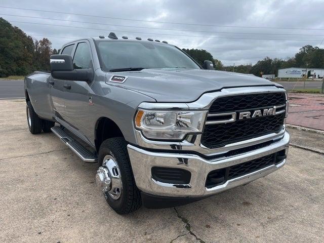 2024 RAM Ram 3500 RAM 3500 TRADESMAN CREW CAB 4X4 8 BOX