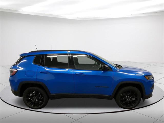 2025 Jeep Compass COMPASS LATITUDE 4X4