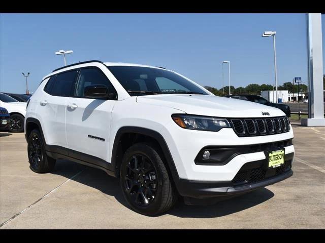 2025 Jeep Compass COMPASS LATITUDE 4X4