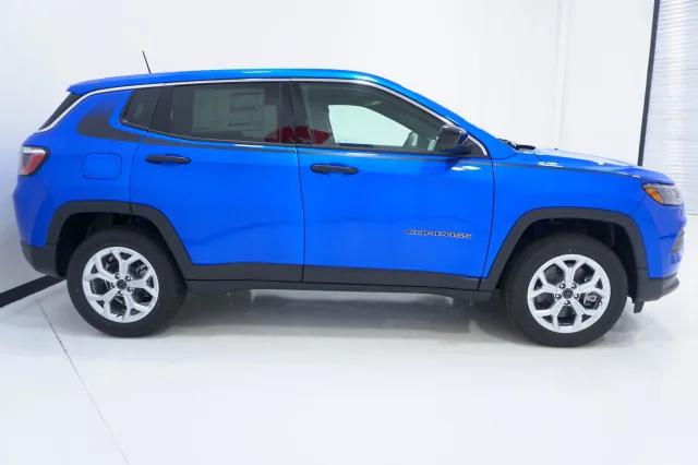 2025 Jeep Compass COMPASS SPORT 4X4