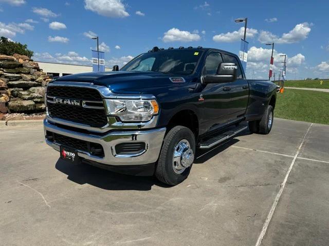 2024 RAM Ram 3500 RAM 3500 TRADESMAN CREW CAB 4X4 8 BOX