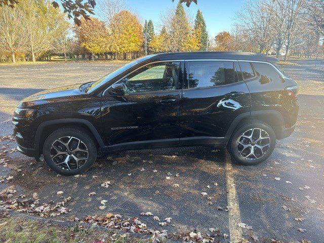 2025 Jeep Compass COMPASS LIMITED 4X4