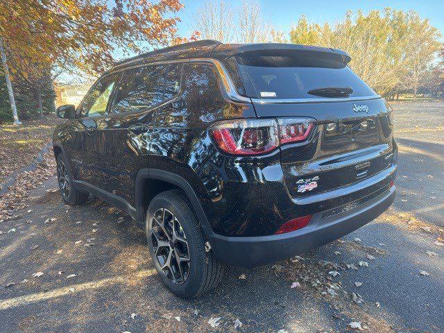 2025 Jeep Compass COMPASS LIMITED 4X4