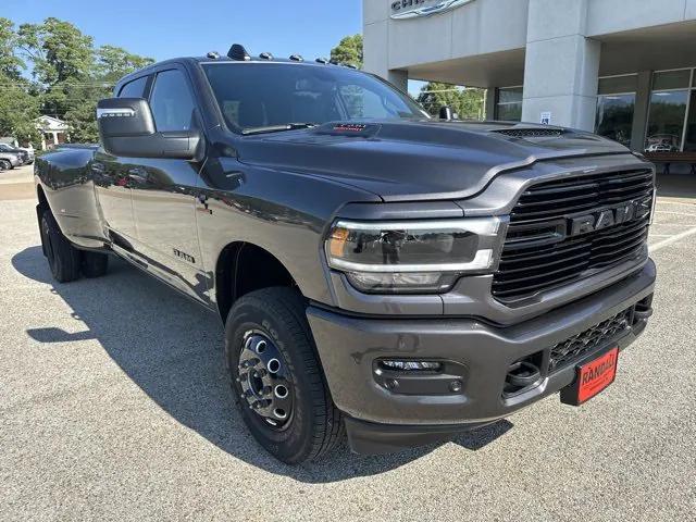 2024 RAM Ram 3500 RAM 3500 LARAMIE CREW CAB 4X4 8 BOX