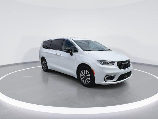 2024 Chrysler Pacifica Hybrid PACIFICA PLUG-IN HYBRID SELECT