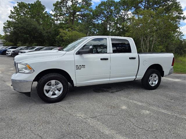 2022 RAM 1500 Classic Tradesman Crew Cab 4x4 57 Box