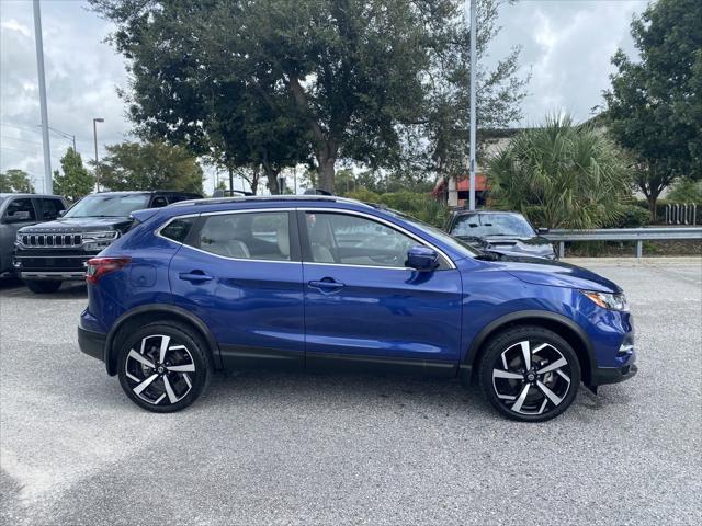 2022 Nissan Rogue Sport SL FWD Xtronic CVT