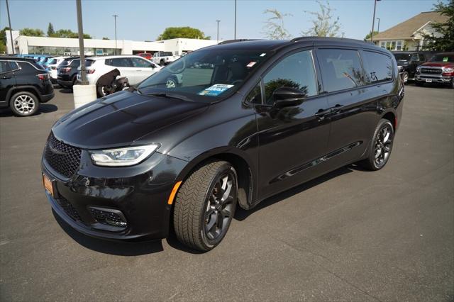 2022 Chrysler Pacifica Limited AWD