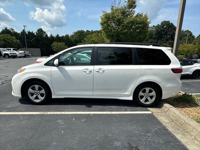 2020 Toyota Sienna LE