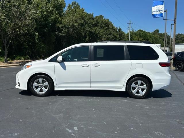 2020 Toyota Sienna LE