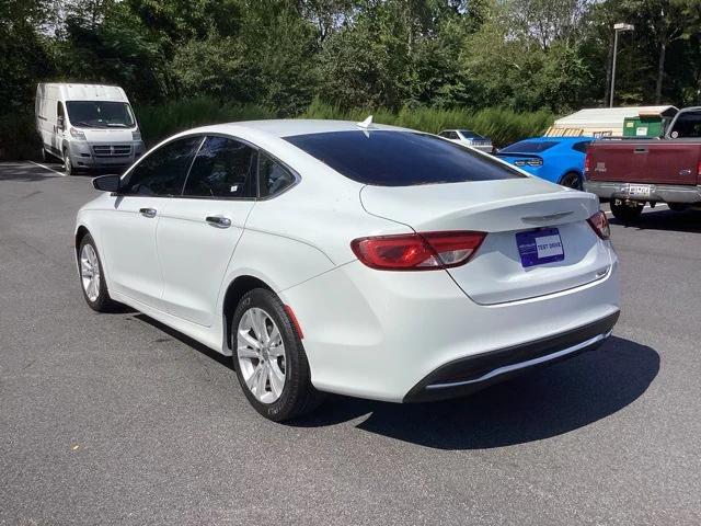 2017 Chrysler 200 Limited Platinum