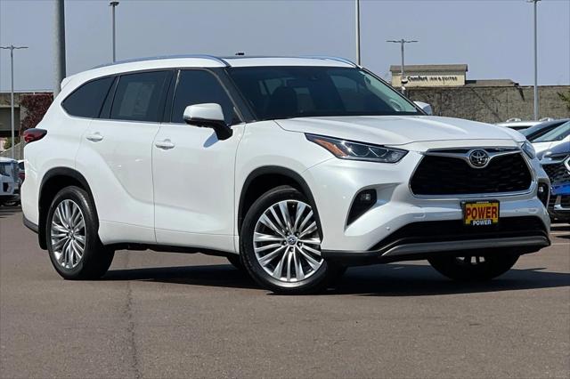 2023 Toyota Highlander Platinum