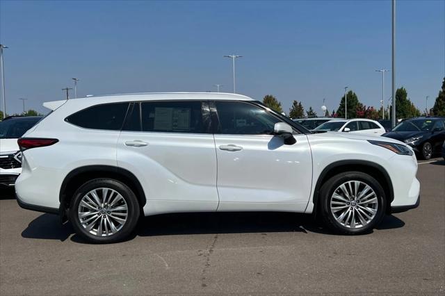 2023 Toyota Highlander Platinum