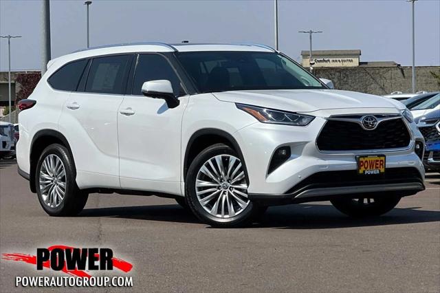 2023 Toyota Highlander Platinum