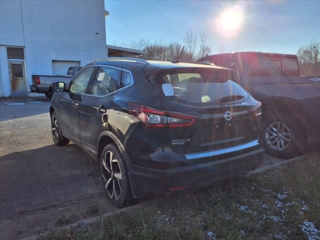 2022 Nissan Rogue Sport SL FWD Xtronic CVT