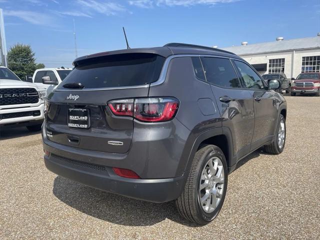 2024 Jeep Compass COMPASS LATITUDE LUX 4X4