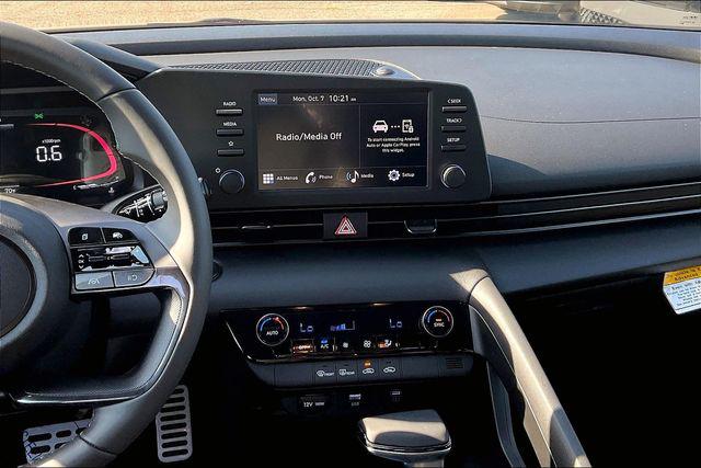 New 2025 Hyundai Elantra For Sale in Olive Branch, MS