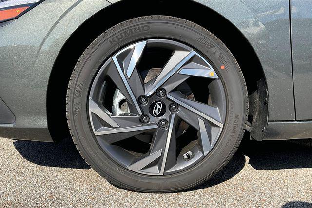 New 2025 Hyundai Elantra For Sale in Olive Branch, MS