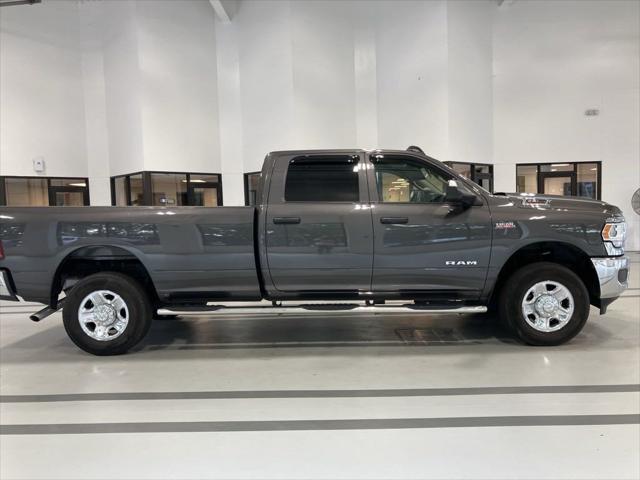 2020 RAM 2500 Tradesman Crew Cab 4X4 8 Box