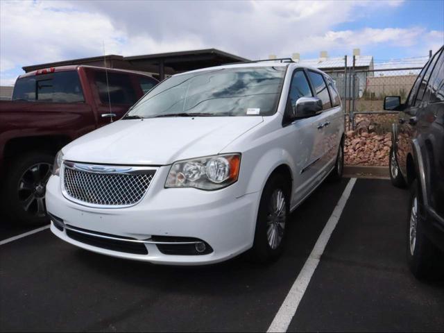 2015 Chrysler Town and Country Touring-L