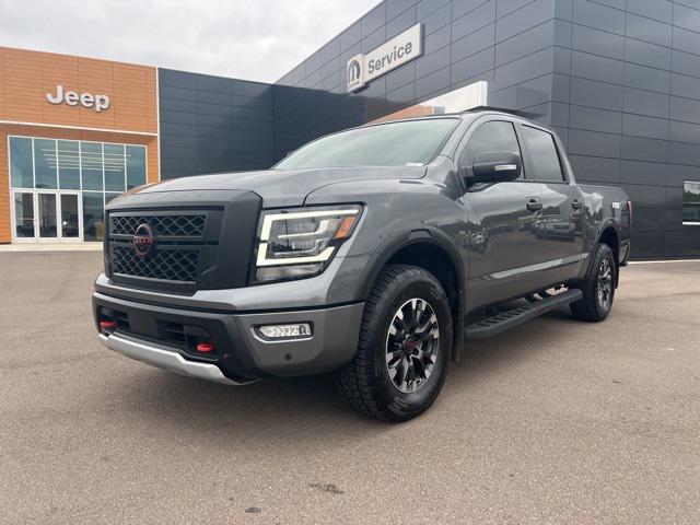 2023 Nissan TITAN Crew Cab PRO-4X 4x4