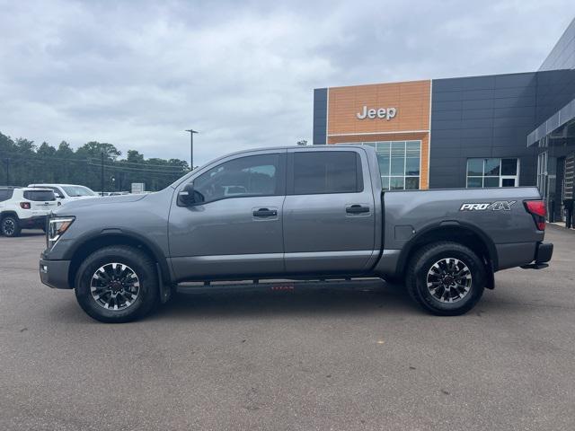 2023 Nissan TITAN Crew Cab PRO-4X 4x4