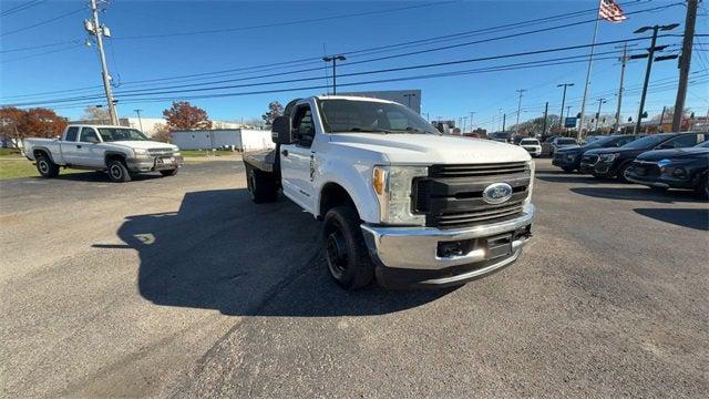 2017 Ford F-350 Chassis XLT 2017 Ford F-350 Chassis XLT