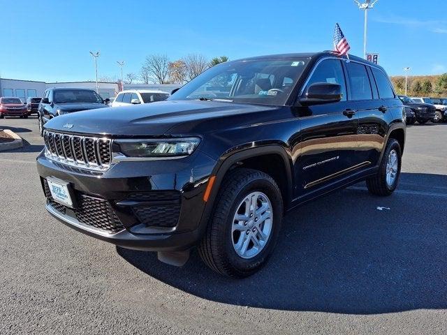 2022 Jeep Grand Cherokee Laredo 4x4